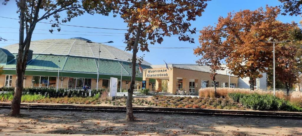 Gina Apartman Debrecen Bagian luar foto