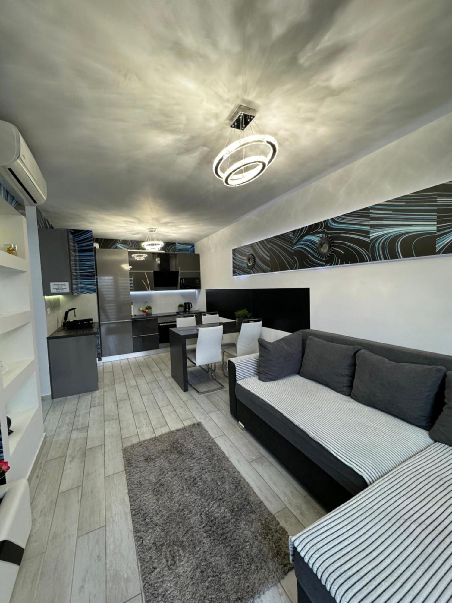 Gina Apartman Debrecen Bagian luar foto