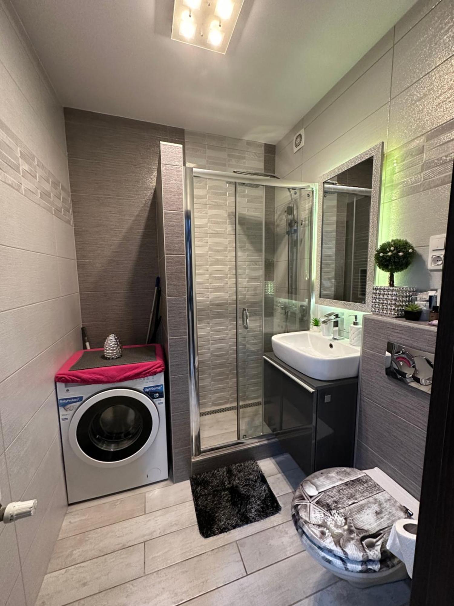 Gina Apartman Debrecen Bagian luar foto