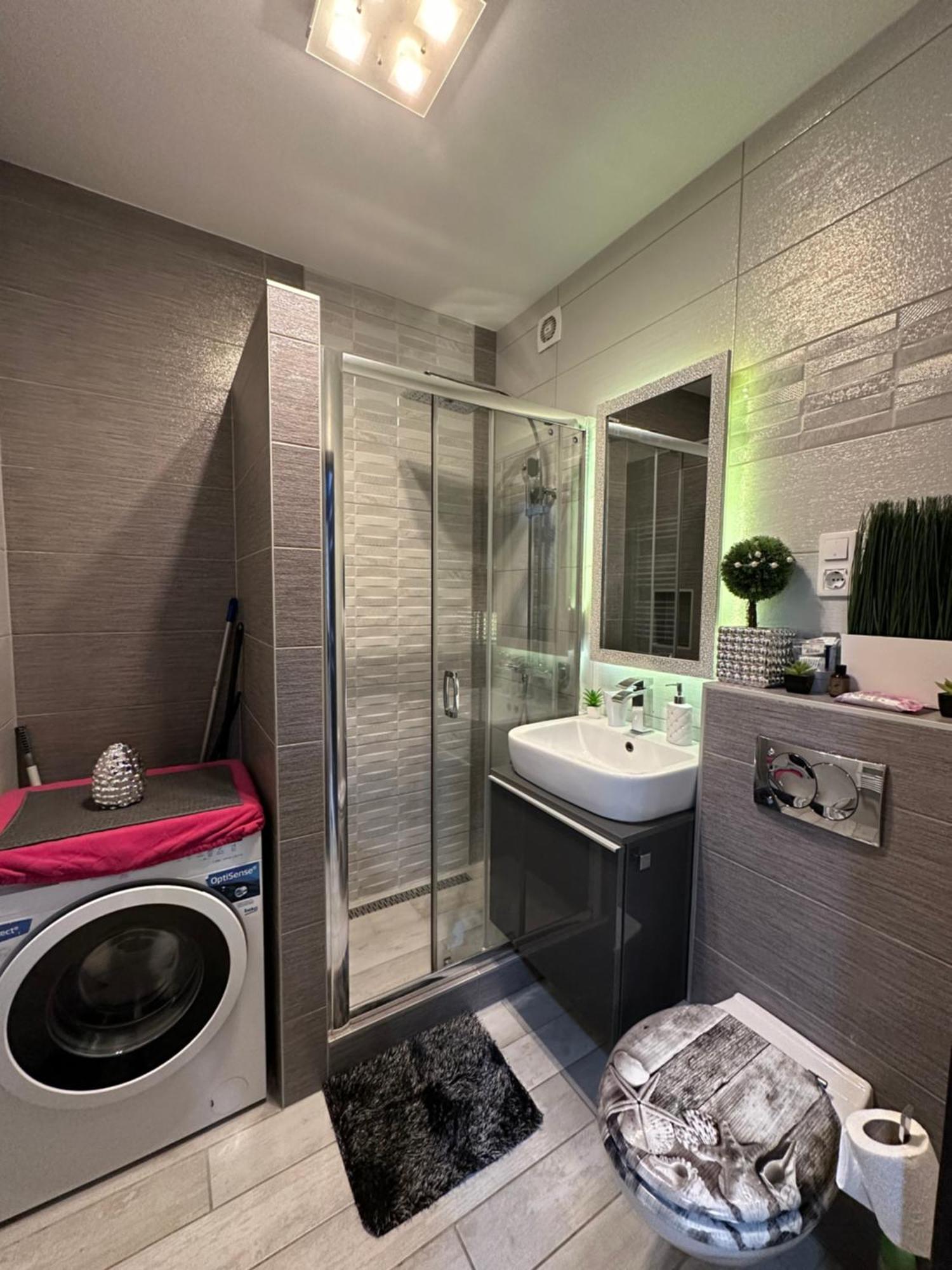 Gina Apartman Debrecen Bagian luar foto